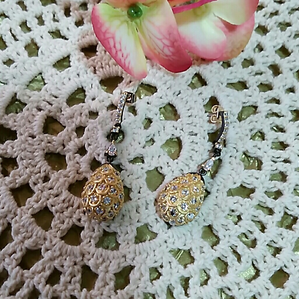 Gold post earrings